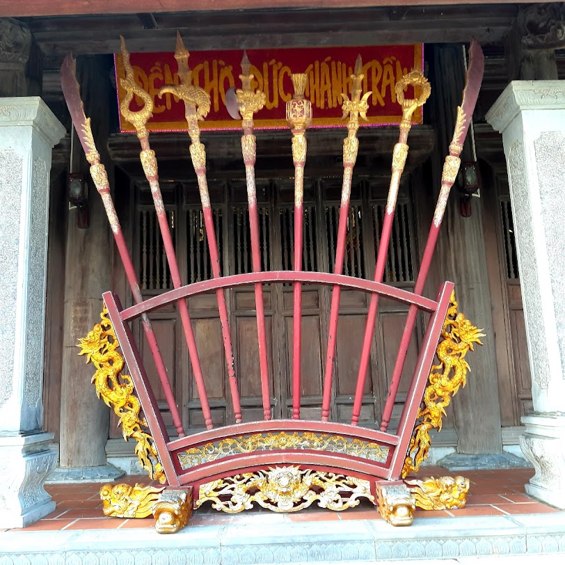 Den Tho Tran Hung Dao Nha Trang 5